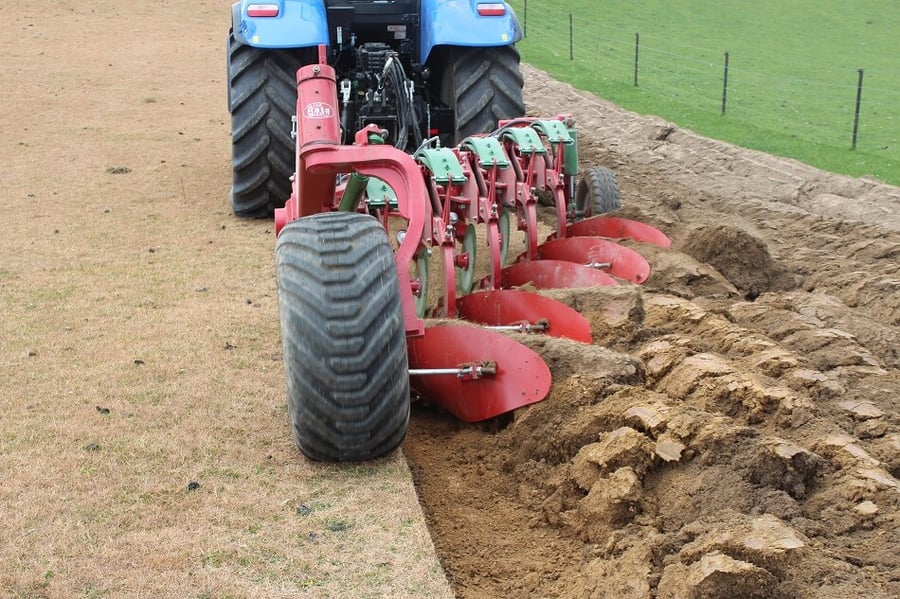 Increase pasture growth & crop yields by 20 with Subsoil Aeration